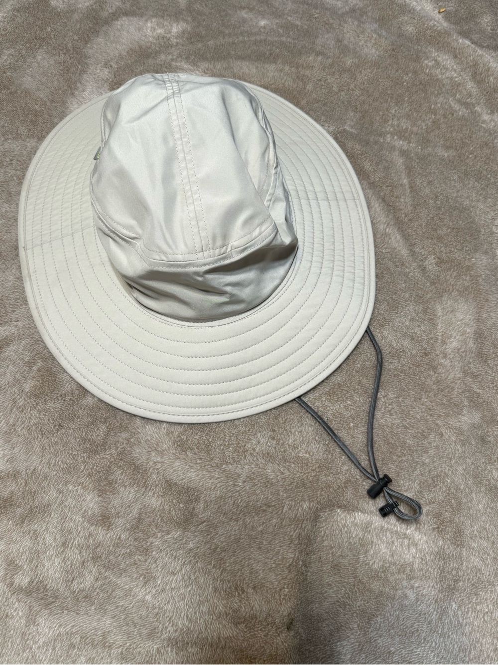 Women’s Solar escape Gray Interior Bucket Hat with Cream Lining